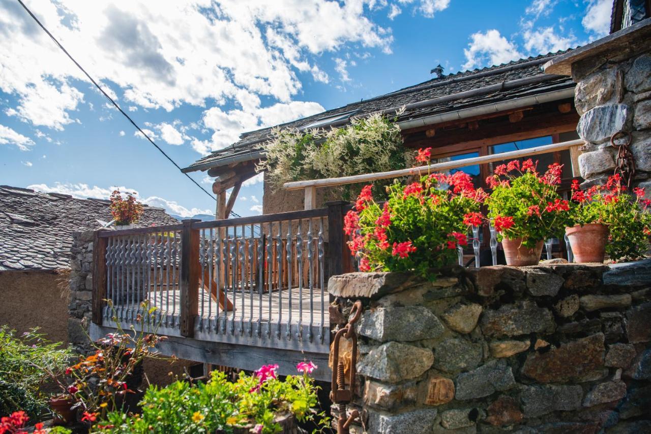 The Dragon Barn - Grenier Villa Ascou Exterior photo