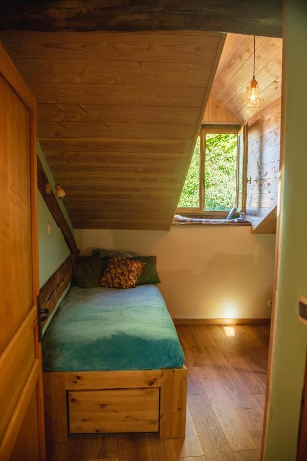 The Dragon Barn - Grenier Villa Ascou Exterior photo